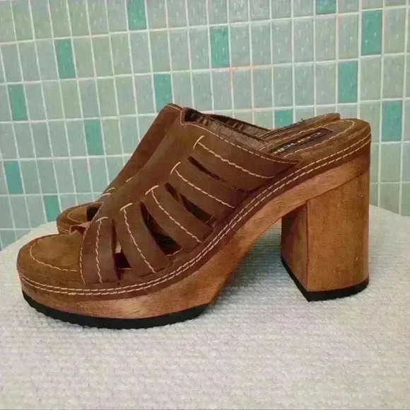 Candie’s Brown Leather and Slip On Open Toe Wood Chunky Y2K Platform Heel Sandal - Picture 8 of 11